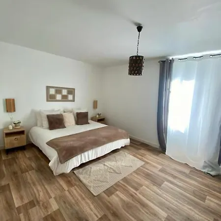 Maison Spacieuse Et Paisible A شقة