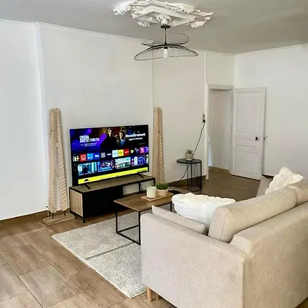 شقة Maison Spacieuse Et Paisible A *