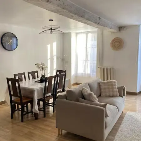Maison Spacieuse Et Paisible A La Trimouille
