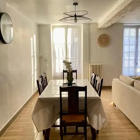 Maison Spacieuse Et Paisible A La Trimouille