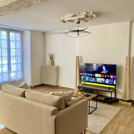 Maison Spacieuse Et Paisible A شقة *