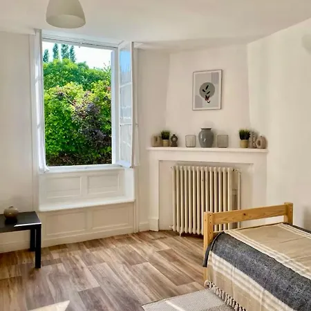 Maison Spacieuse Et Paisible A شقة *